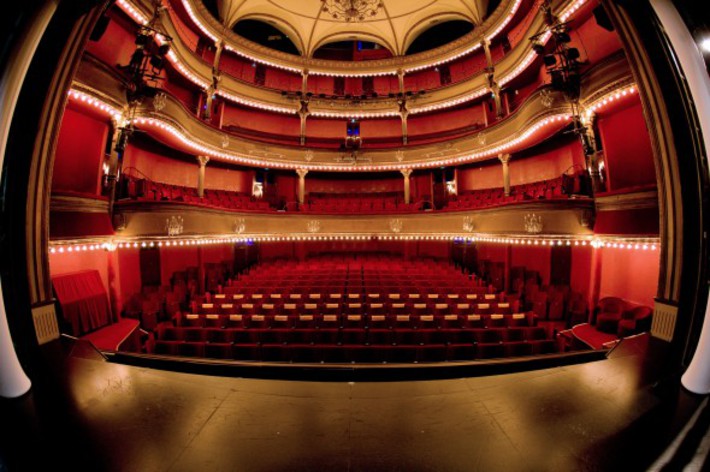 salle theatre bouffe parisien