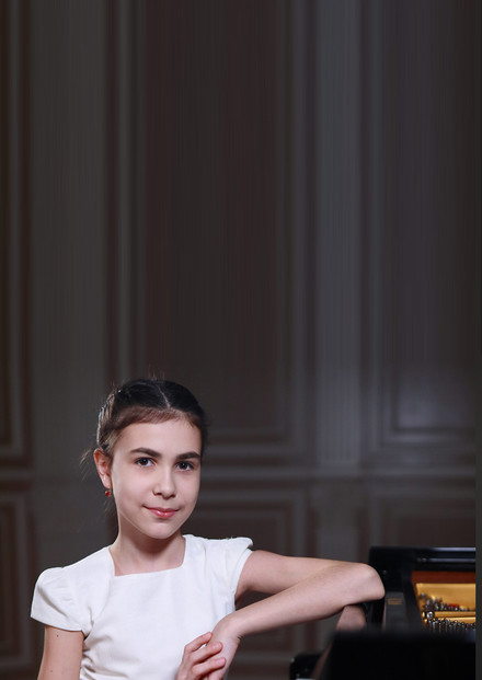 Alexandra Dovgan, prodige du piano à 12 ans au Théâtre des Champs-Elysées